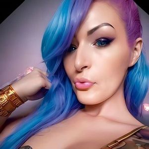 Meet your Posher, Nikki